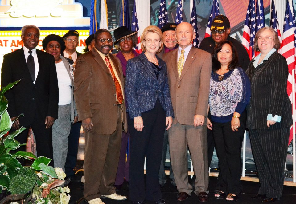 Governor Gregoire and First Mike – Veteran Salute Dinner Governor Gregoire and First Mike – Veteran Salute Dinner